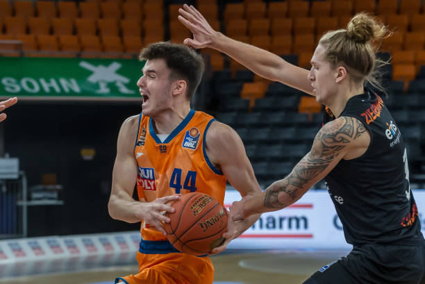 胡荷韬此前 胡荷韬此前