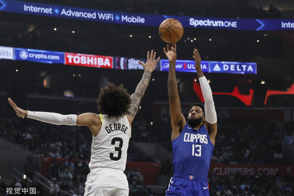 足球界冉冉 足球界冉冉