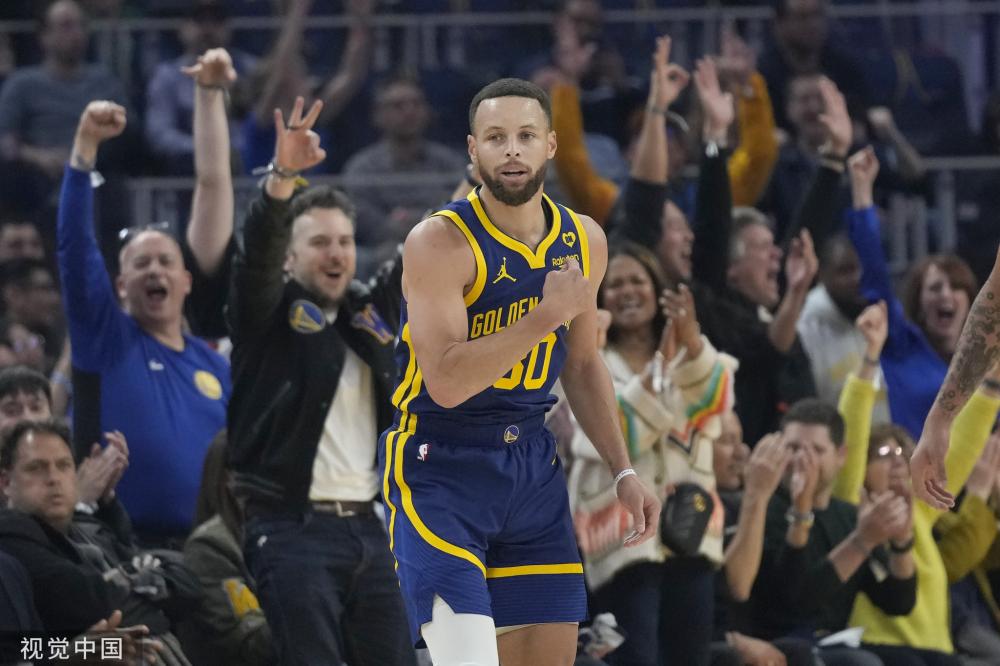 他在短短半 他在短短半