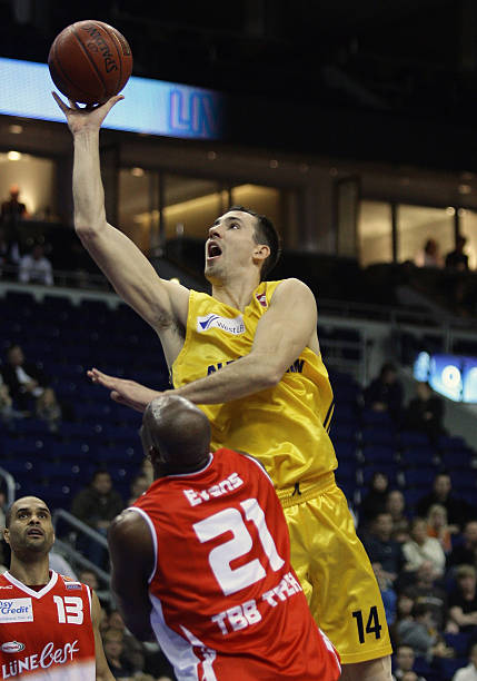 都在各自位 都在各自位